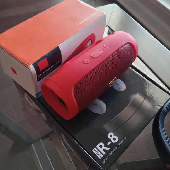 “Fresh Air. Fresh Tunes. Fresh Energy.” Portable Fan + Portable speaker - Picture 6 of 6